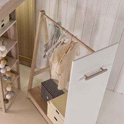 Movable hanger for bunk bed Spot Young arrangement