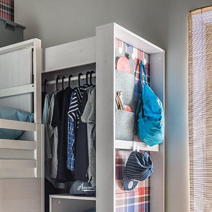 Hanger Nest arrangement