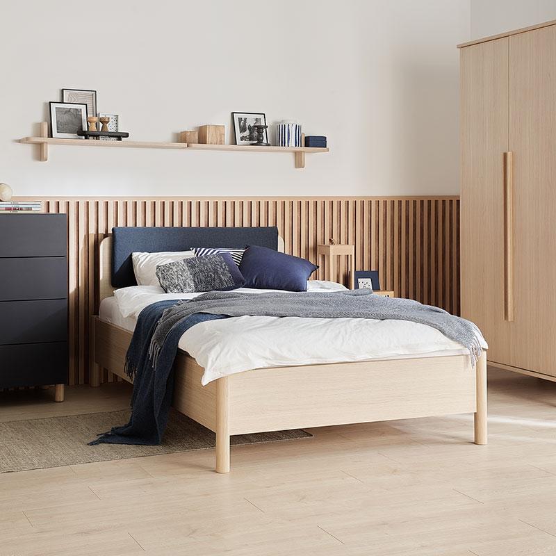 Single bed with straight headboard 120x200 OMM arrangement