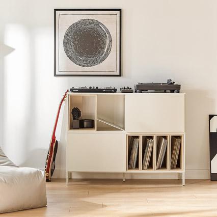 Commode Into Arrangement
