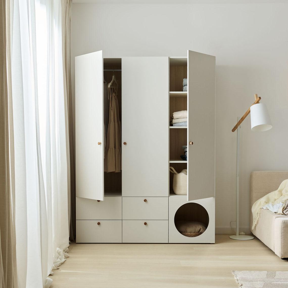 Armoire 3 portes avec façade avec une découpe circulaire Reli Arrangement