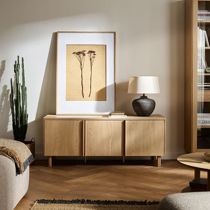 Narrow RTV cabinet Well arrangement