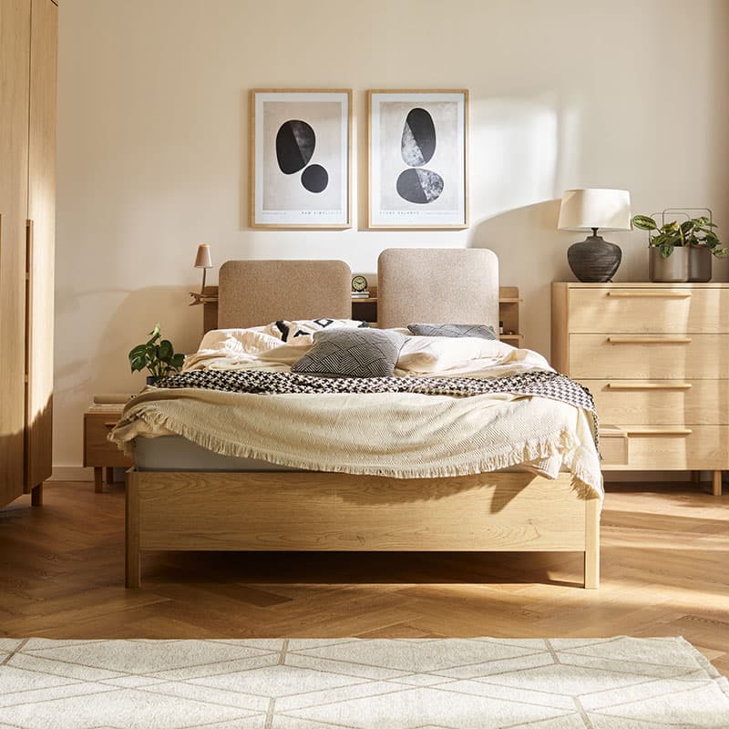 Bed 160x200 with shelves Well arrangement