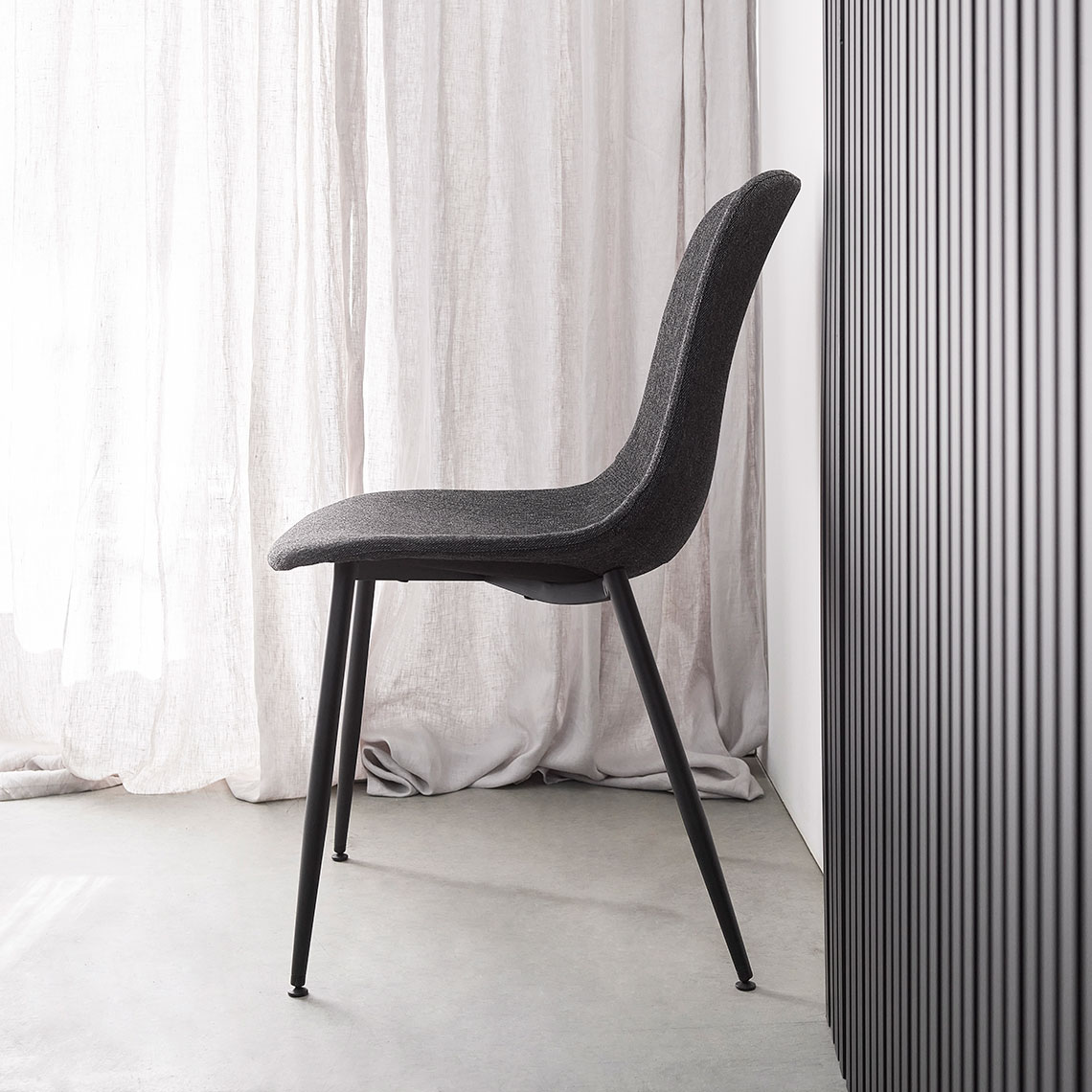 Luko chair arrangement