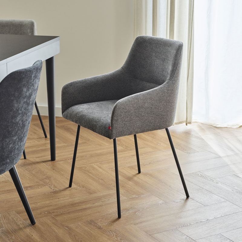 Chaise Archi Arrangement