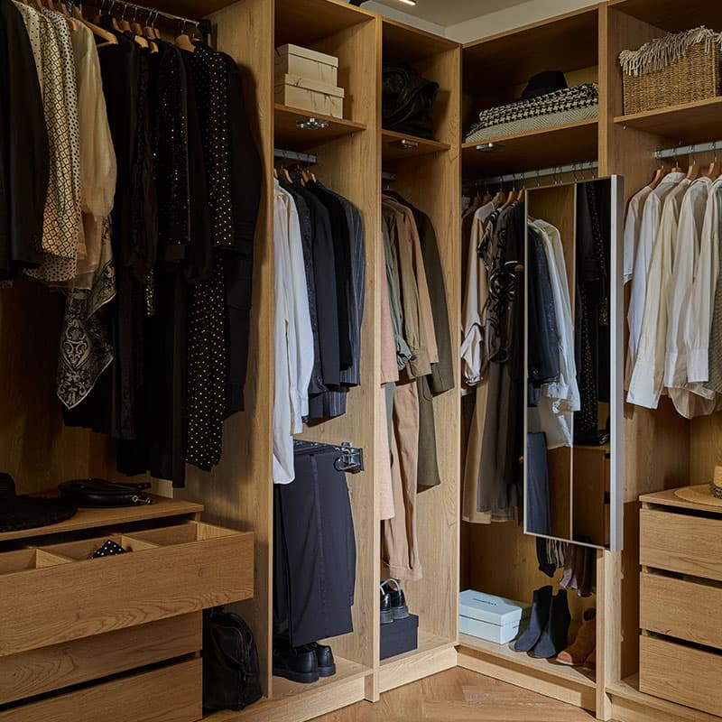 Open corner wardrobe 240 Stor arrangement