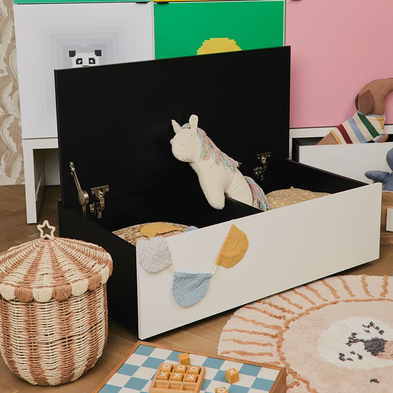 Pull-out storage box Young Users Next arrangement