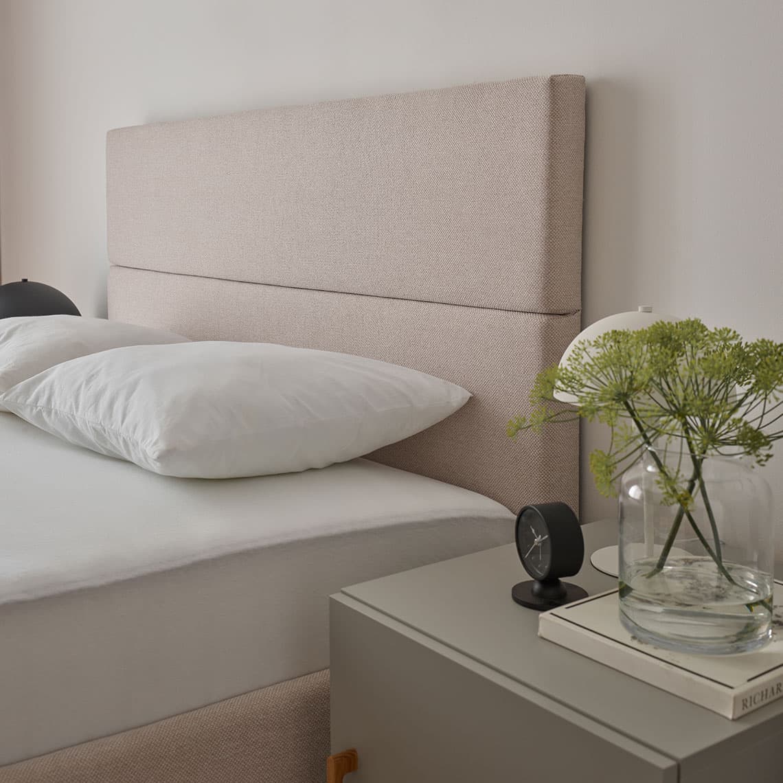 Upholstered bed with large container 120x200 Line arrangement