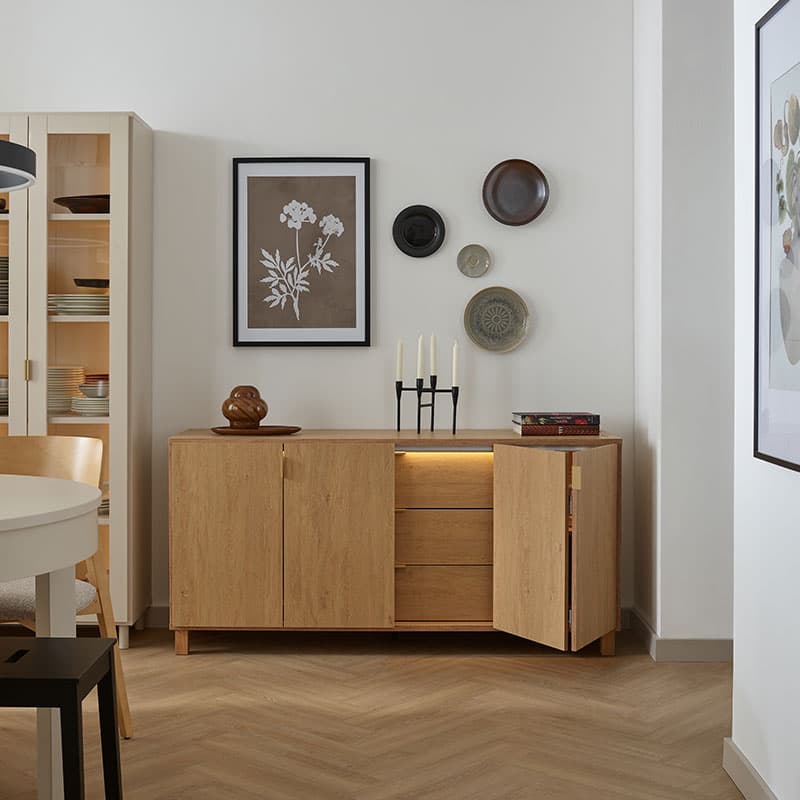 Sideboard Simple arrangement